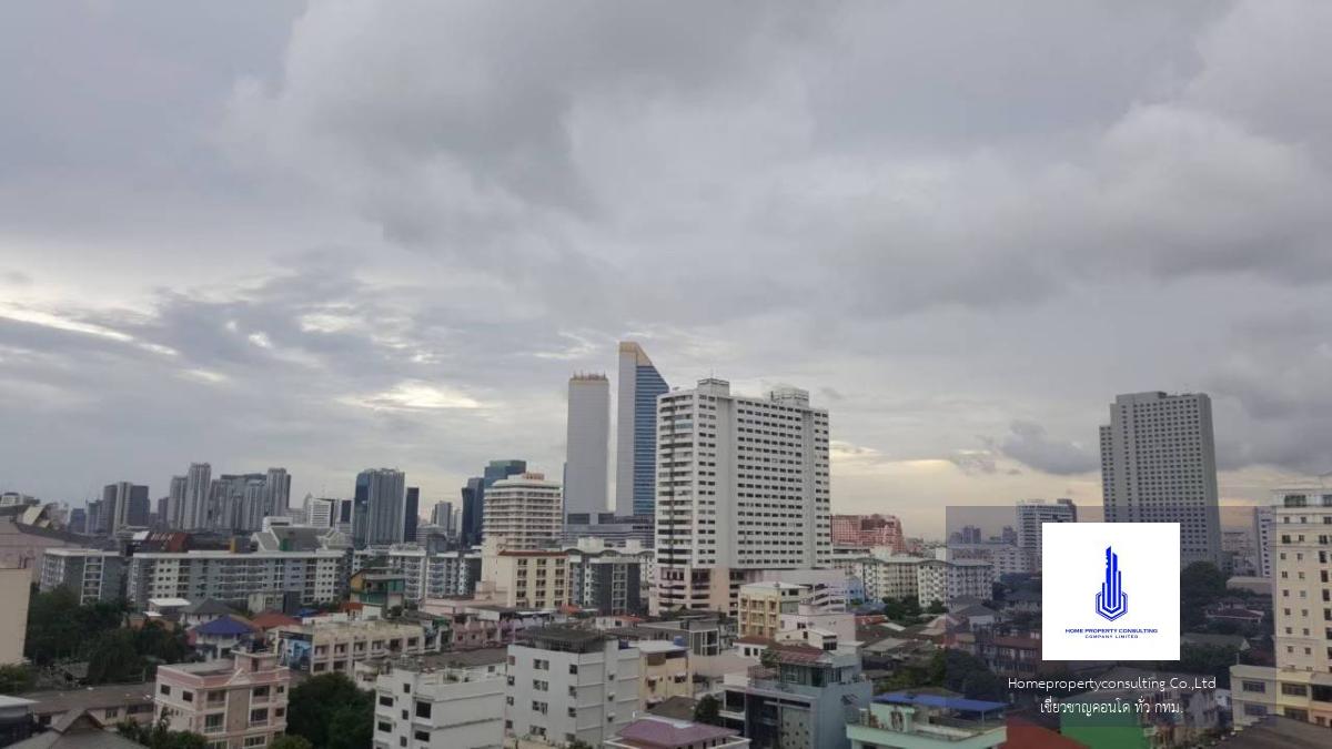 U Delight @ Huay Kwang Station (ยู ดีไลท์ แอท ห้วยขวาง สเตชั่น)