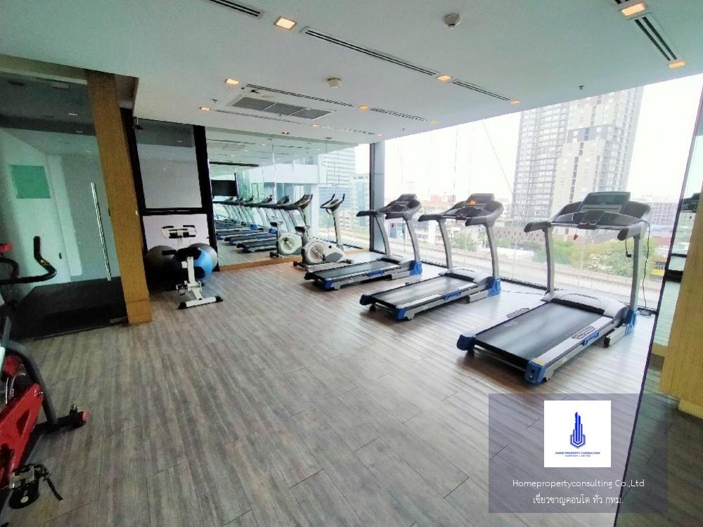 Fuse Sathorn - Taksin (ฟิวส์ สาทร-ตากสิน)