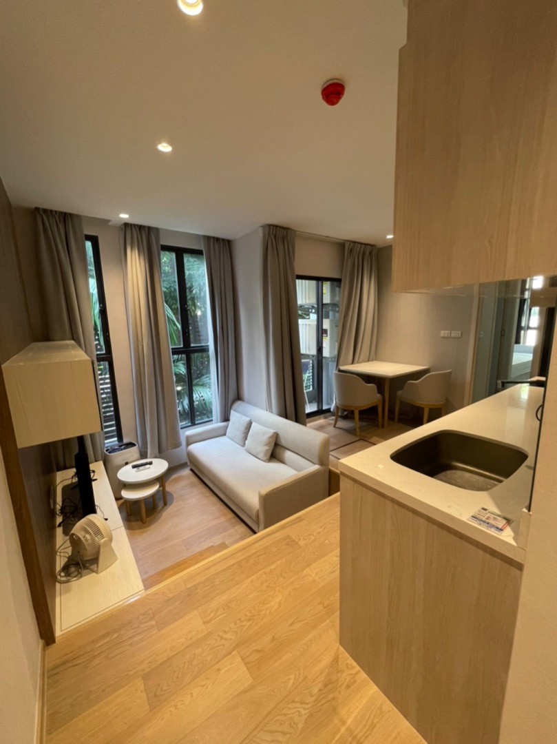Runesu Thonglor 5