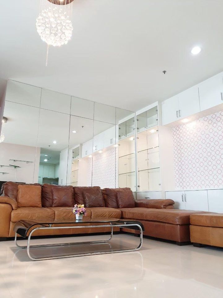 Baan Klang Krung Siam - Pathumwan (บ้าน กลาง กรุง สยาม-ปทุมวัน)