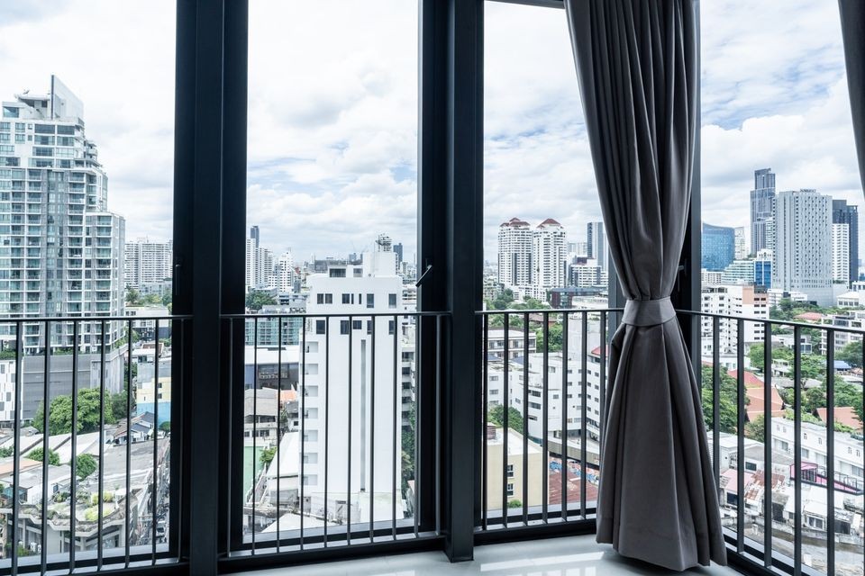 BEATNIQ Sukhumvit 32 (บีทนิค สุขุมวิท 32)