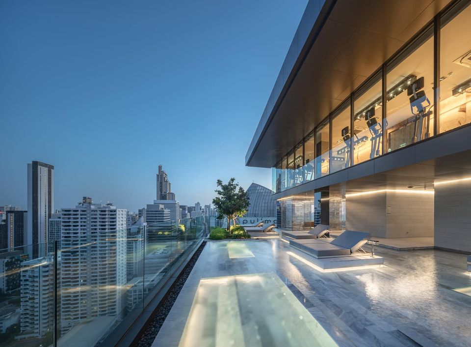 Celes Asoke (เซอเลส อโศก)