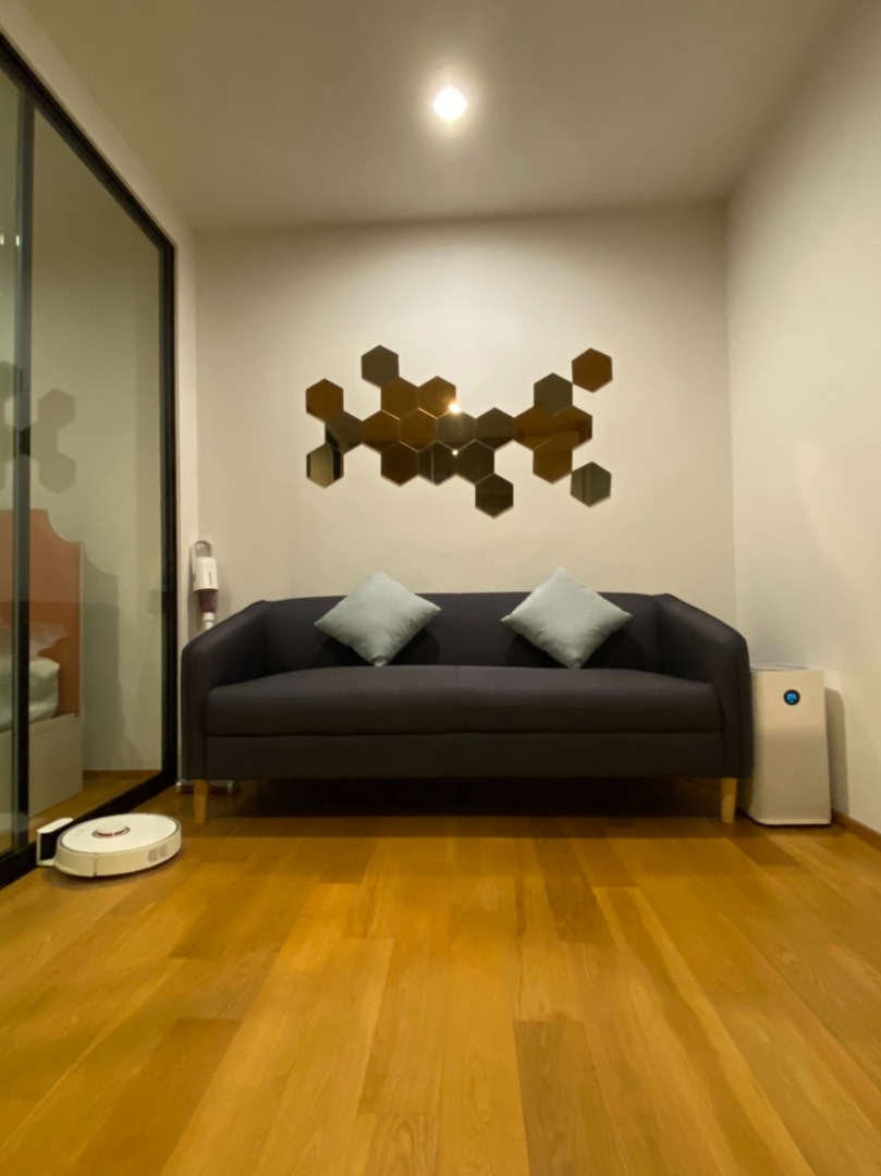 Noble Revo Silom (โนเบิล รีโว สีลม)