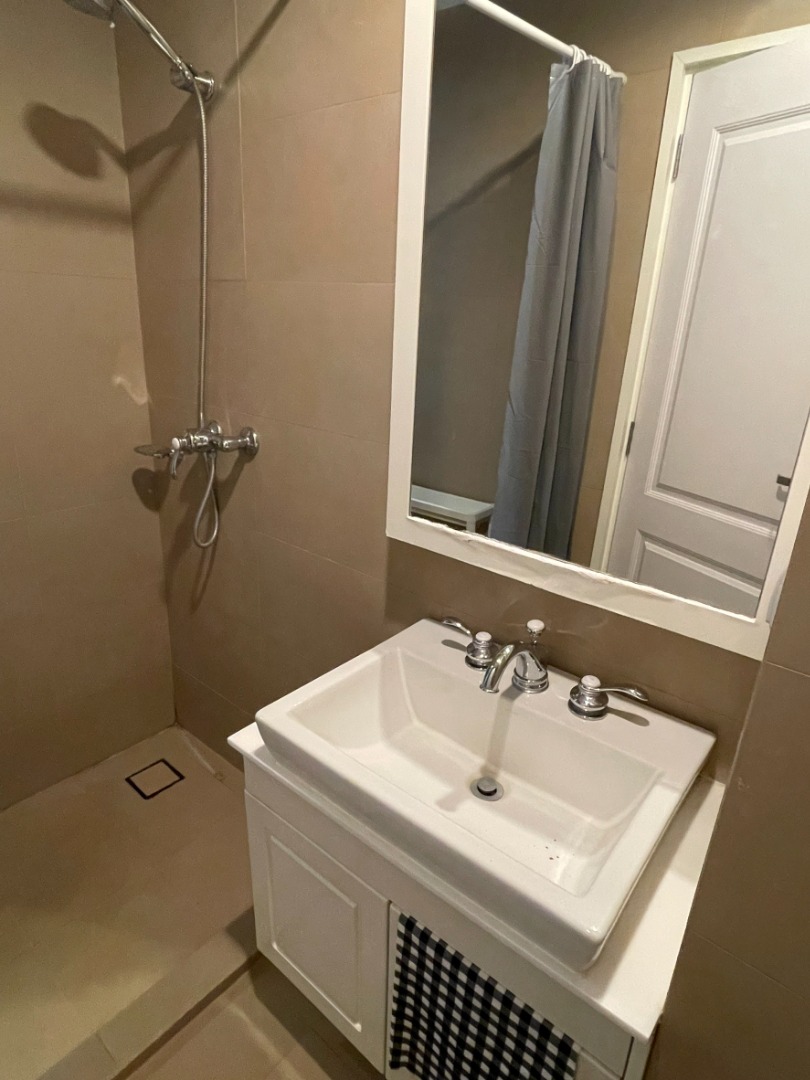 Condolette Dwell Sukhumvit 26 (คอนโดเลต ดเวล สุขุมวิท 26)