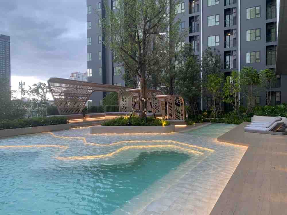 Life Sathorn Sierra