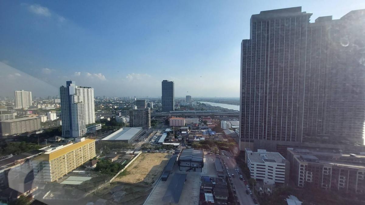 The Politan Aqua (เดอะ โพลิแทน อควา)