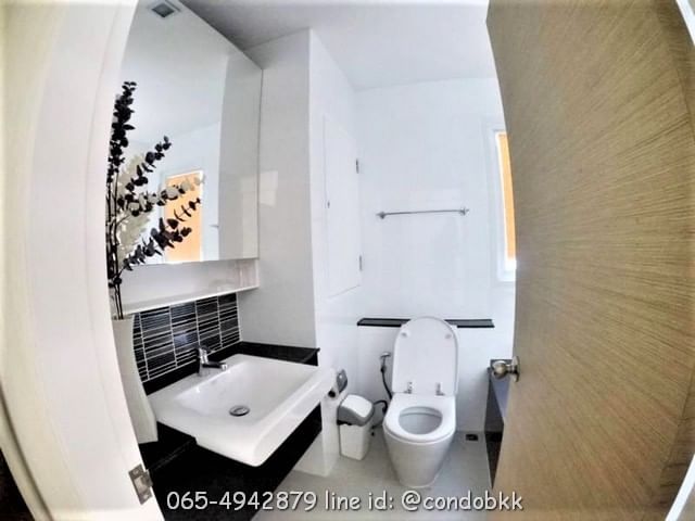 The Coast Bangkok ( เดอะ โคสต์ แบงค็อก )