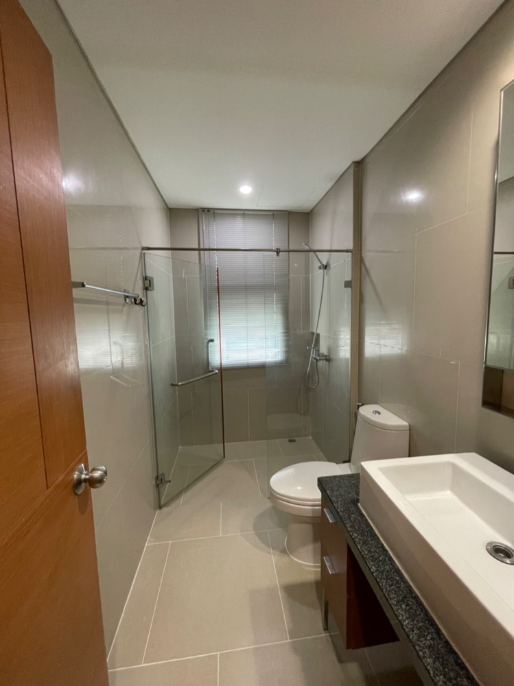 Villa Sathorn (วิลล่า สาทร)