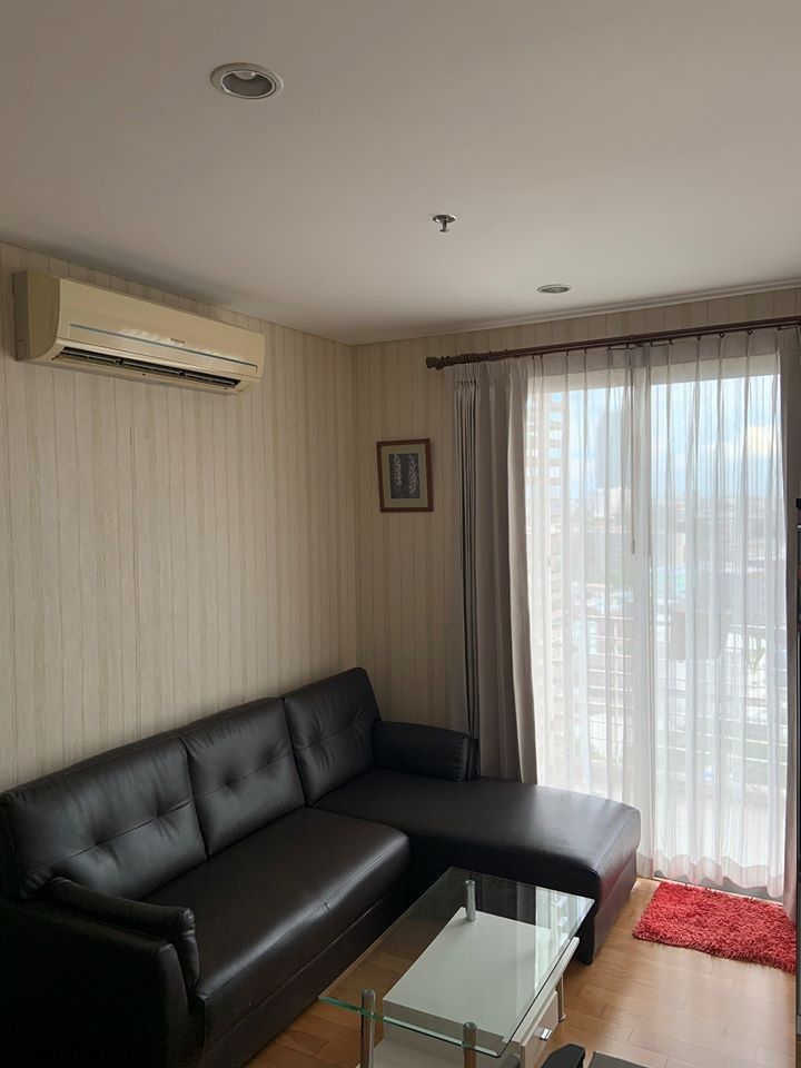 Villa Sathorn (วิลล่า สาทร)