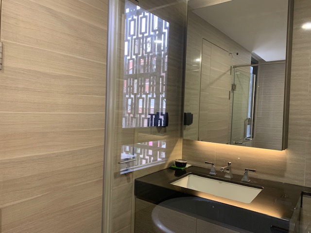 Klass Condo Langsuan (คลาส หลังสวน)