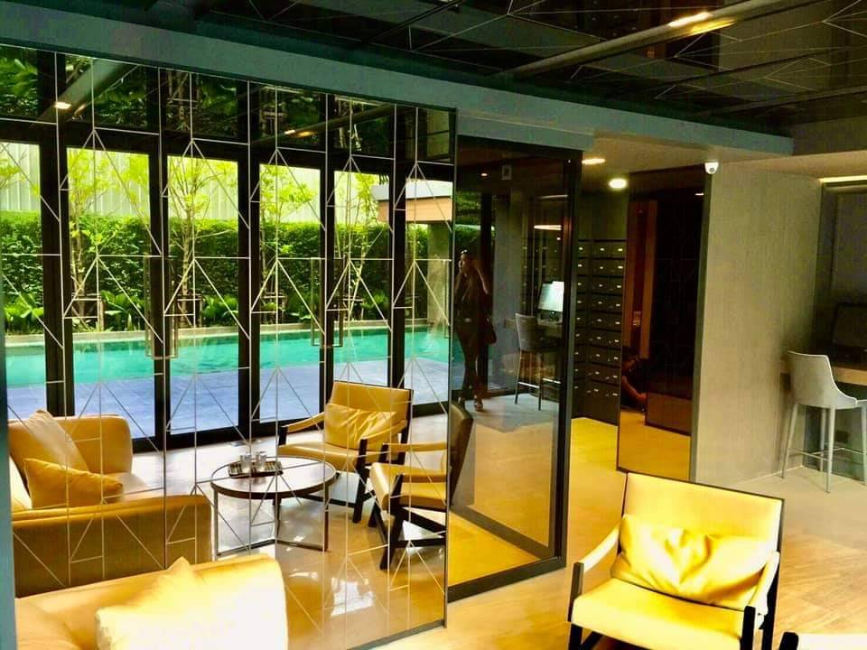 Klass Condo Langsuan (คลาส หลังสวน)