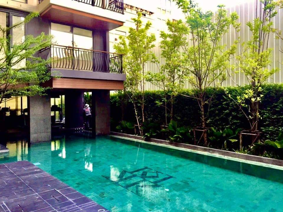 Klass Condo Langsuan (คลาส หลังสวน)