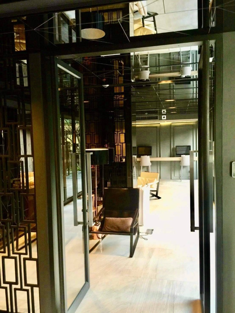 Klass Condo Langsuan (คลาส หลังสวน)
