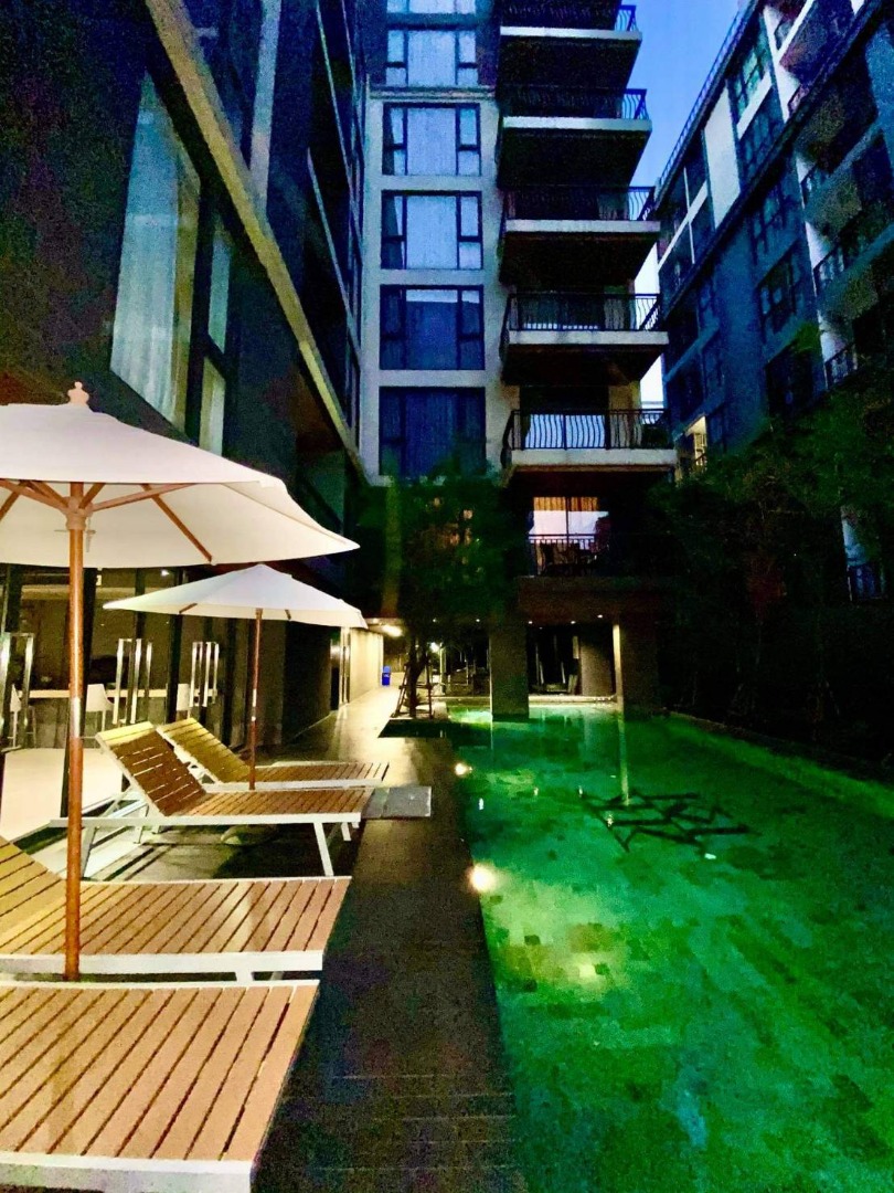 Klass Condo Langsuan (คลาส หลังสวน)