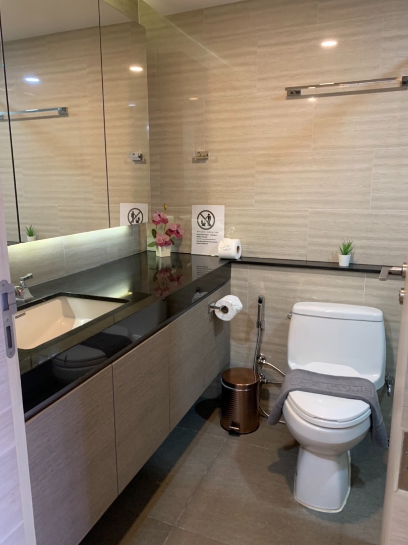 Klass Condo Langsuan (คลาส หลังสวน)