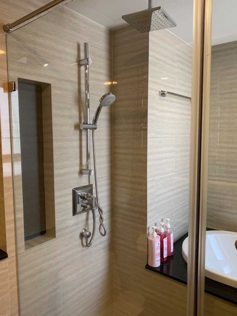 Klass Condo Langsuan (คลาส หลังสวน)