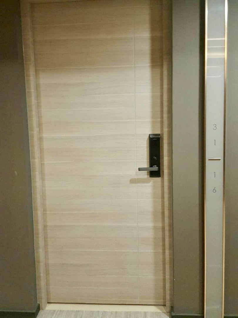 Klass Condo Langsuan (คลาส หลังสวน)