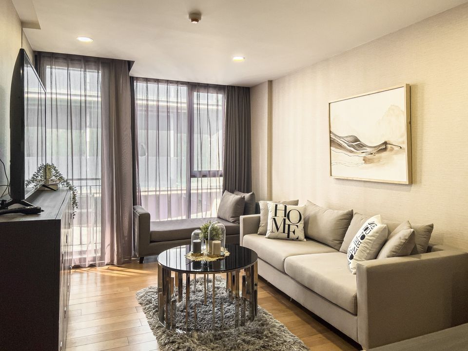 Klass Condo Langsuan (คลาส หลังสวน)