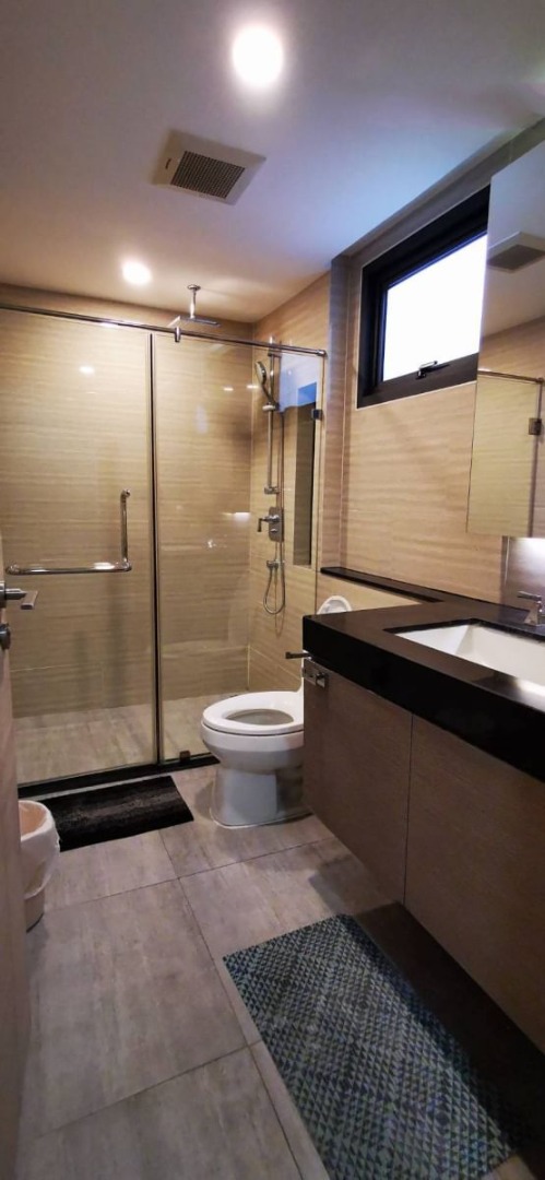 Klass Condo Langsuan (คลาส หลังสวน)