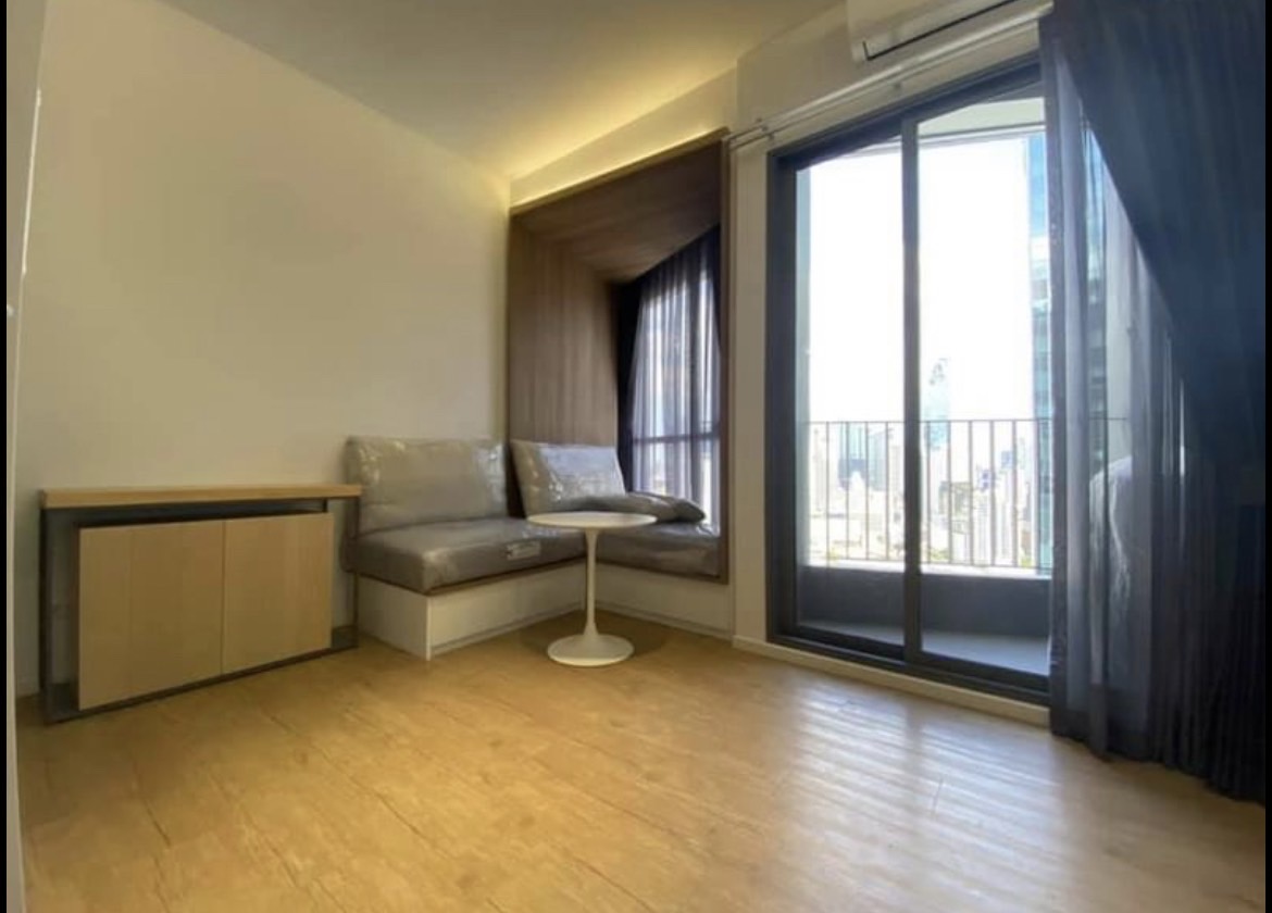 Triple Y Residence