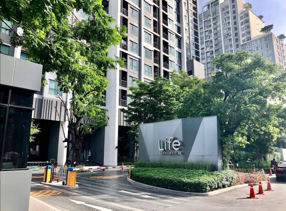 Life Sukhumvit 48