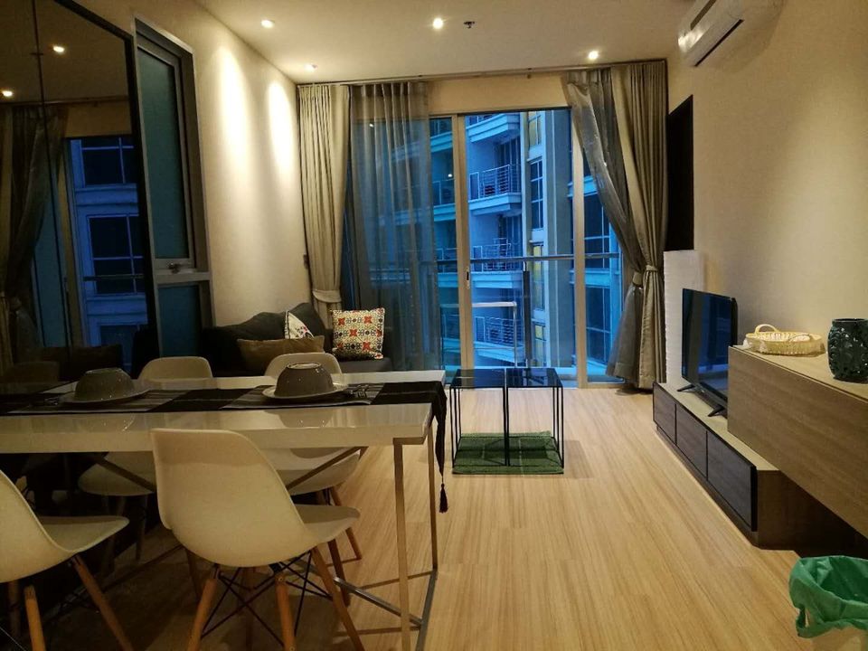 Sky Walk Condominium (สกายวอล์ค คอนโดมิเนียม)