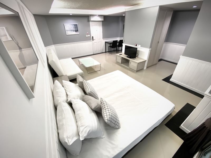 The Waterford Sukhumvit 50 (เดอะ วอเตอร์ฟอร์ด สุขุมวิท 50)