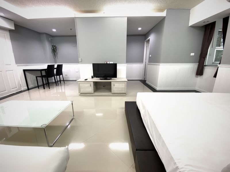 The Waterford Sukhumvit 50 (เดอะ วอเตอร์ฟอร์ด สุขุมวิท 50)