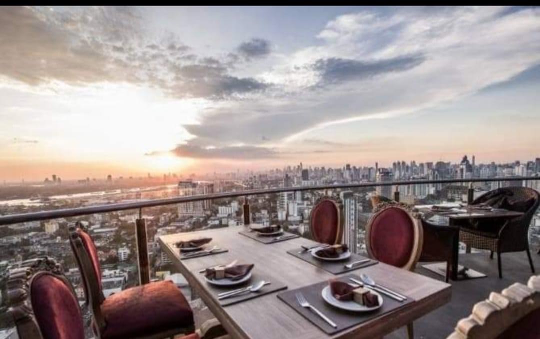 Sky Walk Condominium (สกายวอล์ค คอนโดมิเนียม)