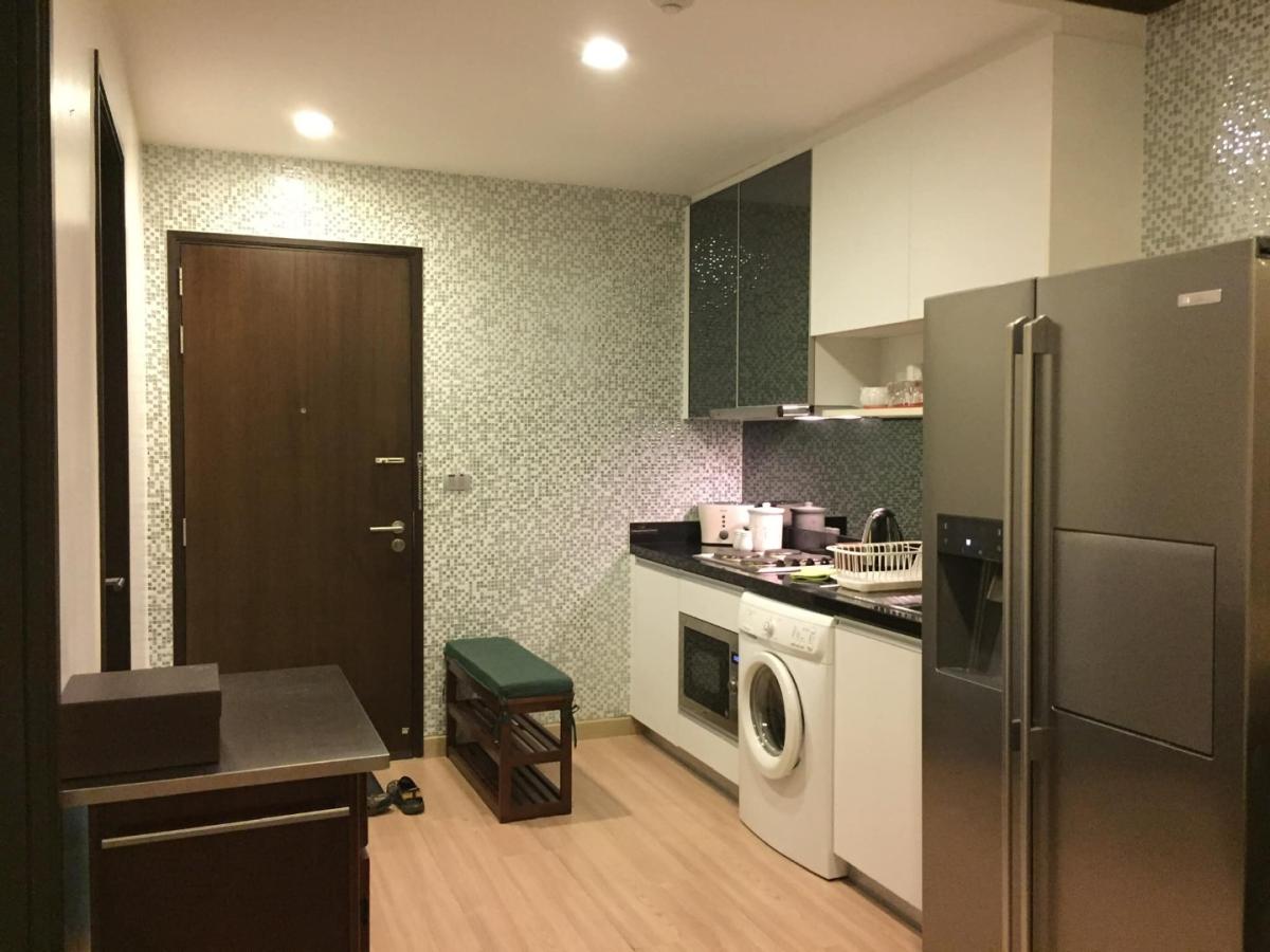 Sky Walk Condominium (สกายวอล์ค คอนโดมิเนียม)