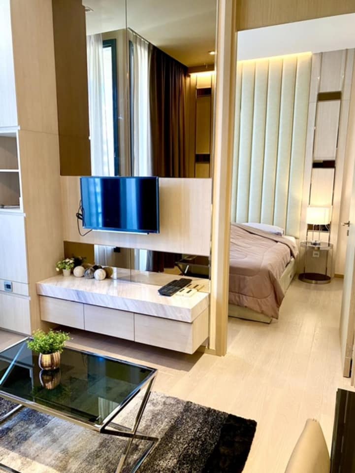 The ESSE Asoke (ดิ เอส อโศก)