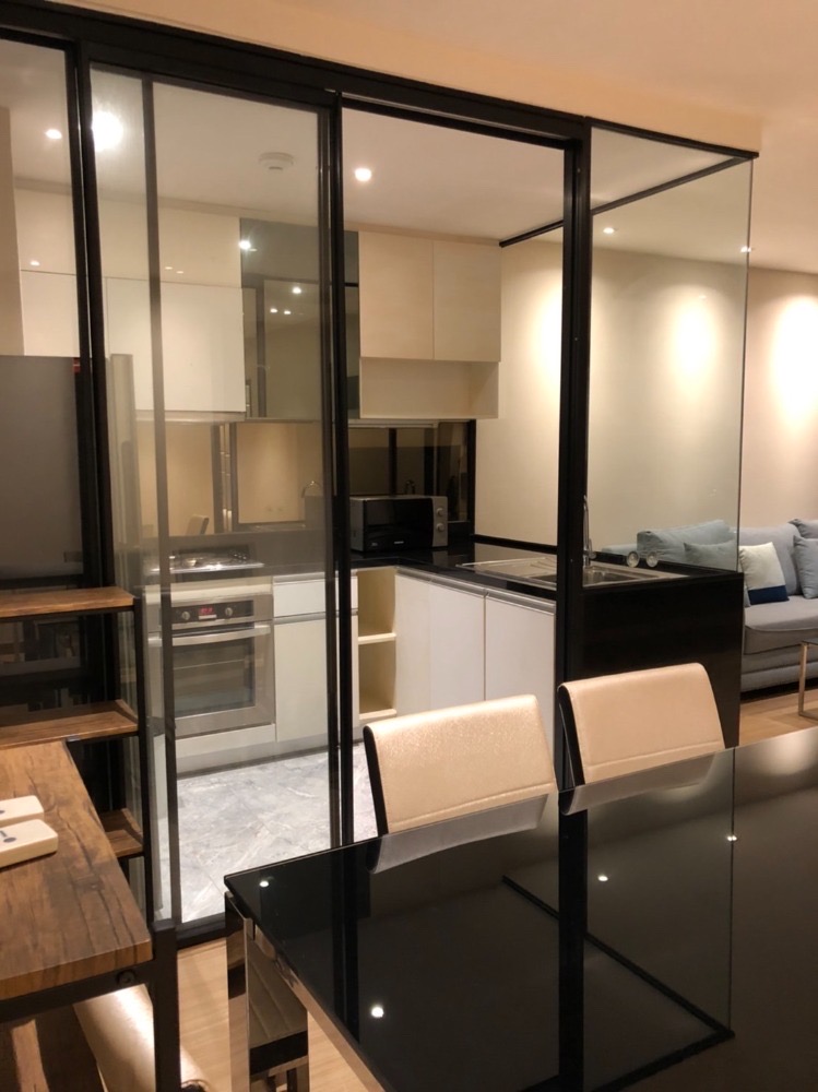 Sky Walk Condominium (สกายวอล์ค คอนโดมิเนียม)